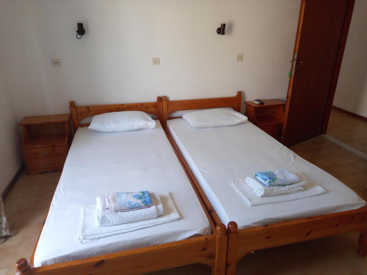 George Rooms Votsi  Luaran gambar